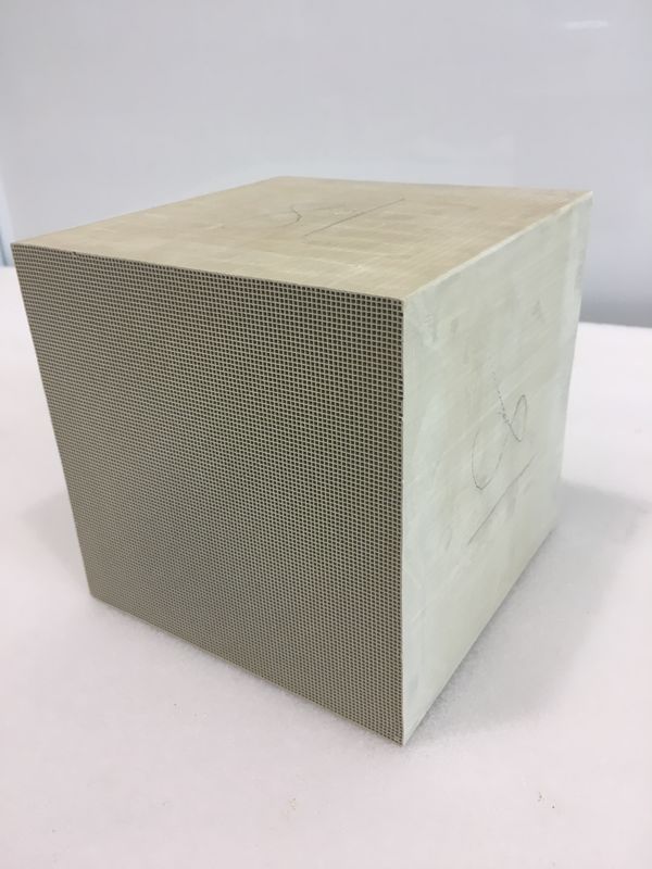 モリブデン バナジウム酸化物の触媒のガス ボイラーSCR Denoxの触媒の菫青石Denitration
