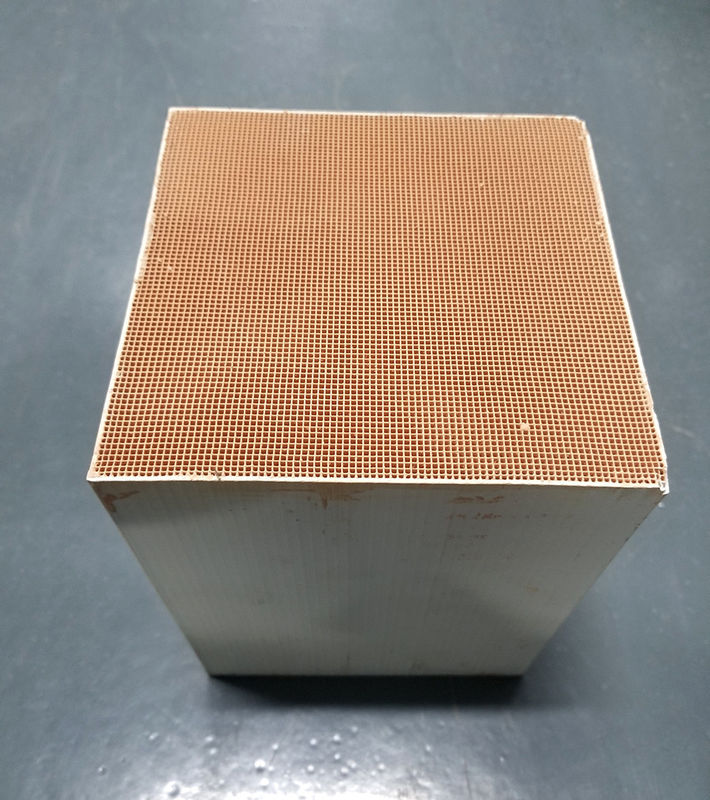 Cpsi 100に塗るアフター・マーケットのボイラーDenox SCRの触媒の基質200 300 400菫青石のバイオガス